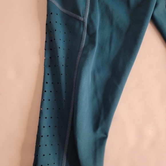 Athleta 2XS ContenderLacer Cut Leggings 7/8 Blue Green 445901-06 - Picture 3 of 10